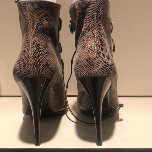 Booties! Worn once! - Picture 3 of 3